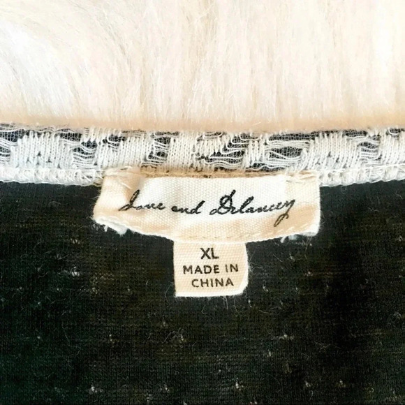 Jane and Delancey Pullover Sweater - Picture 2 of 3